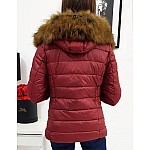 Női modern téli kabát bordó színben vty1012